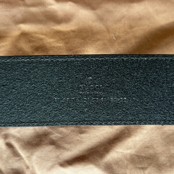 SOLD! Gucci authentic Interlocking G-buckle leather belt - Picture 4 of 9